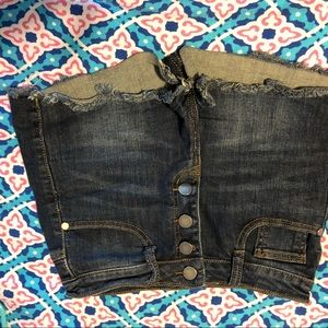 Button up short shorts jeans